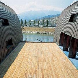 Edificio in legno per centro del canottaggio (GE)